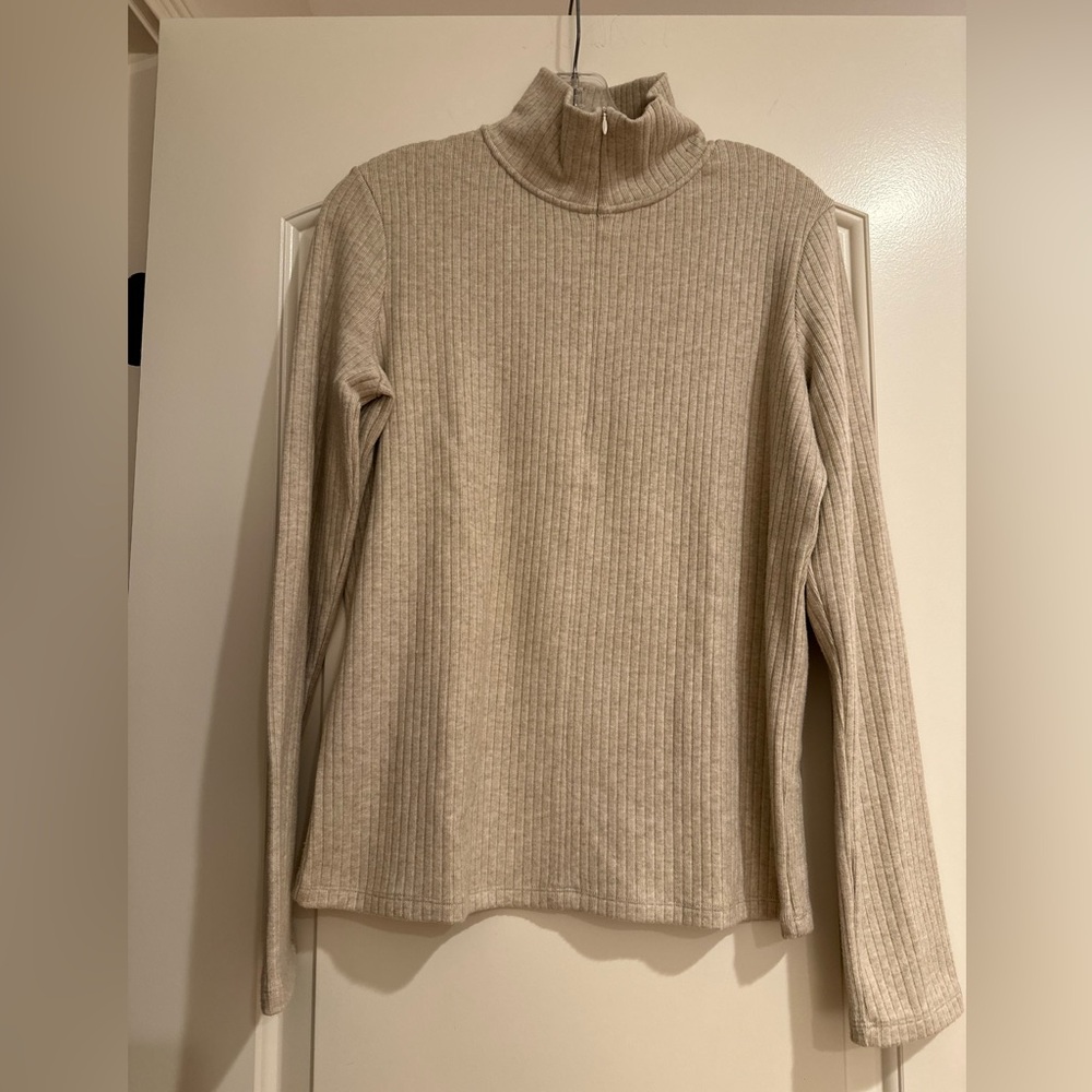 Long sleeve sweater